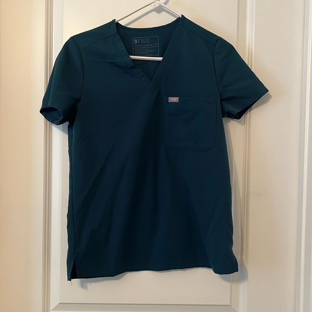 Figs Catarina scrub top